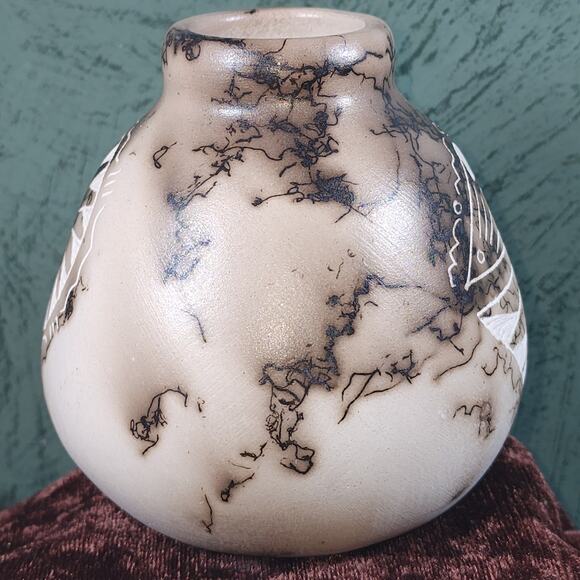 Native American Vase with Traditional Symbols - Handcrafted Navajo Artist V. Sam - Picture 6 of 10